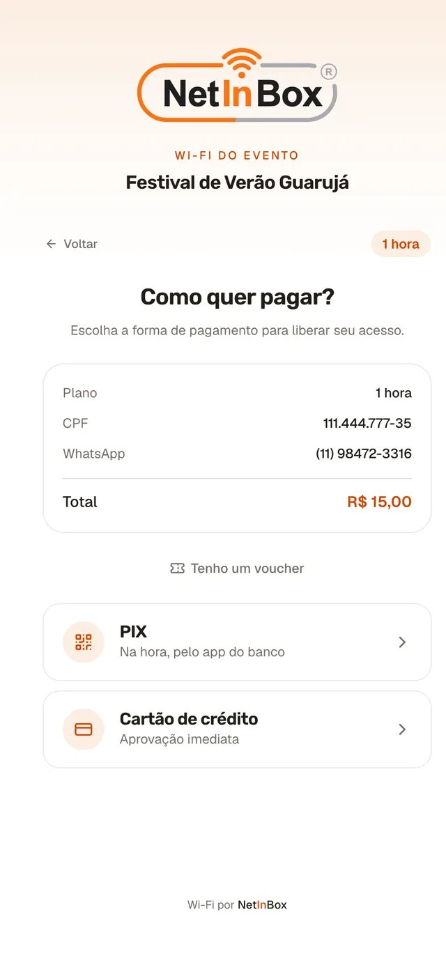 Resumo do pedido com total de R$ 15,00 e as opções PIX e cartão de crédito.