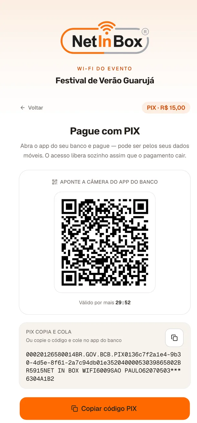 QR Code do PIX na tela, com o código copia e cola abaixo.